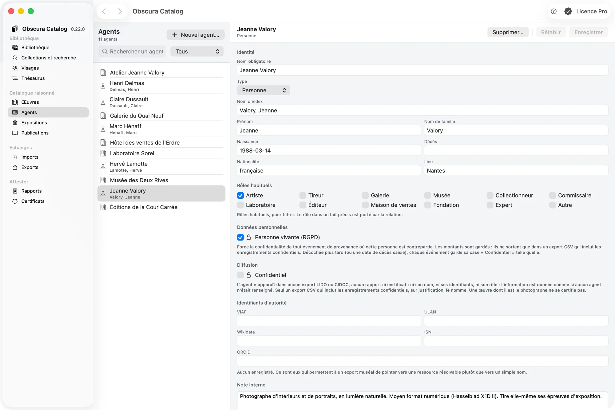 La section Agents : liste avec recherche et filtre, fiche d’un agent avec Identité, Rôles habituels, Données personnelles et Identifiants d’autorité
